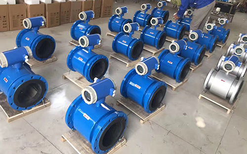 dn250電磁流量計產品圖